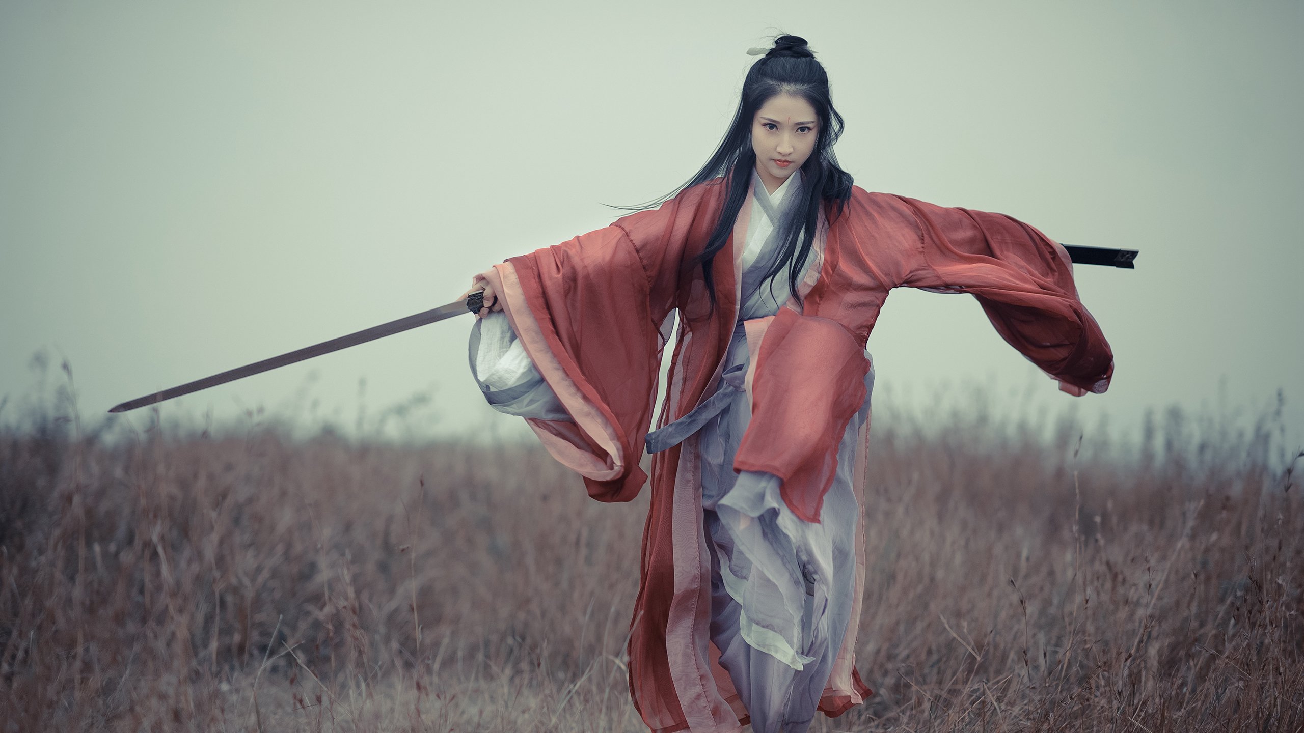 开云体育APP下载-法甲激烈争夺，战术变化不断，比赛高潮不断，法甲比赛集锦