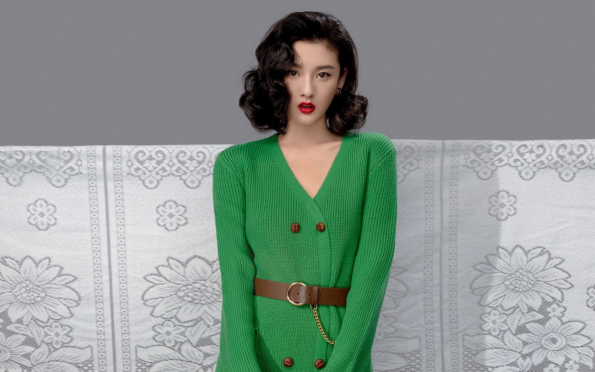 掘金中锋约基奇致命三分帮助战胜湖人,掘金官推晒约基奇训练照_控球中锋